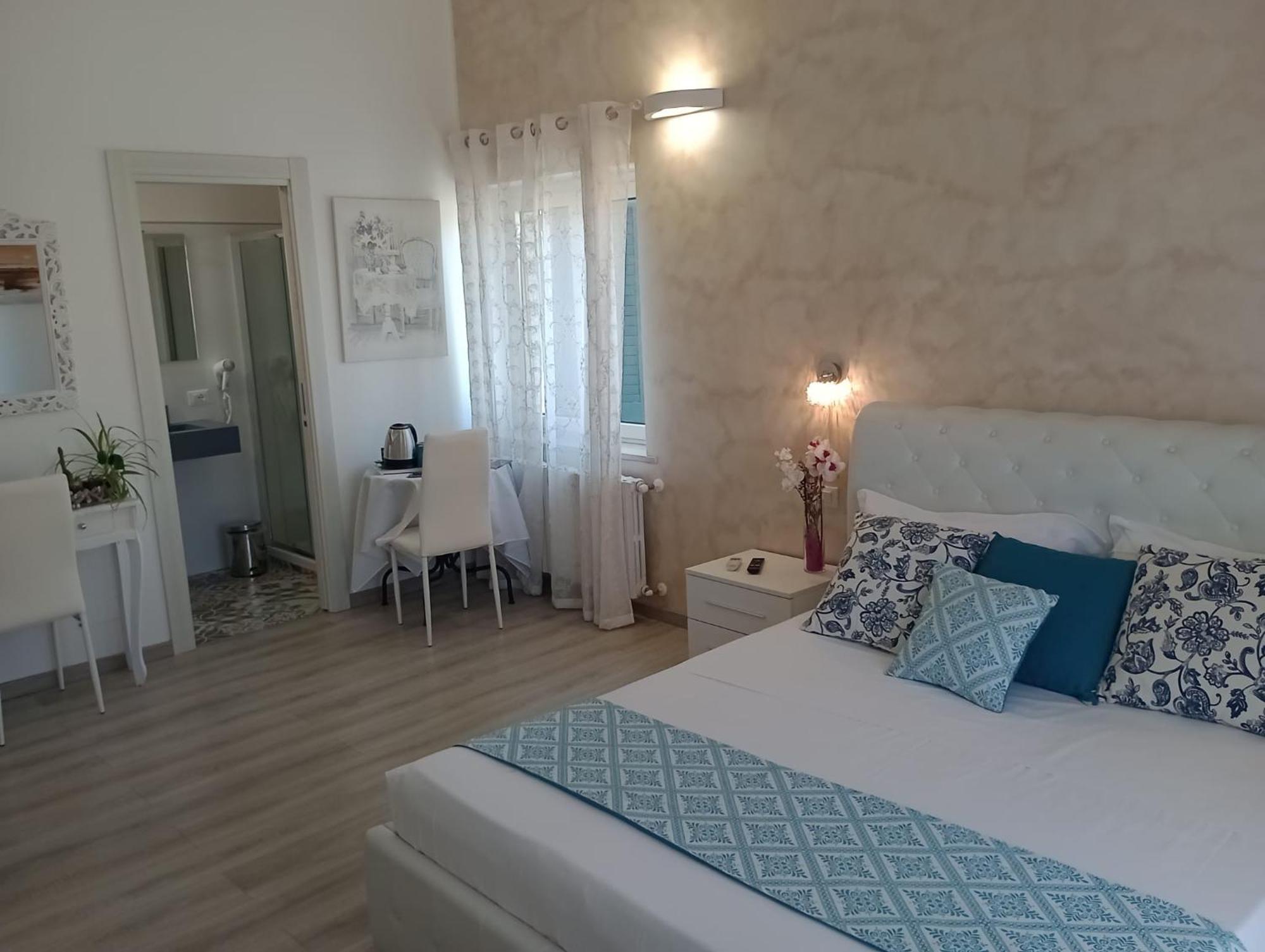 Viola Di Mare Rooms And Parking Термоли Экстерьер фото