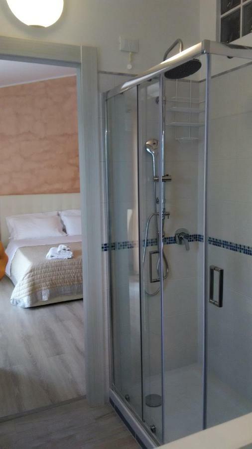 Viola Di Mare Rooms And Parking Термоли Экстерьер фото